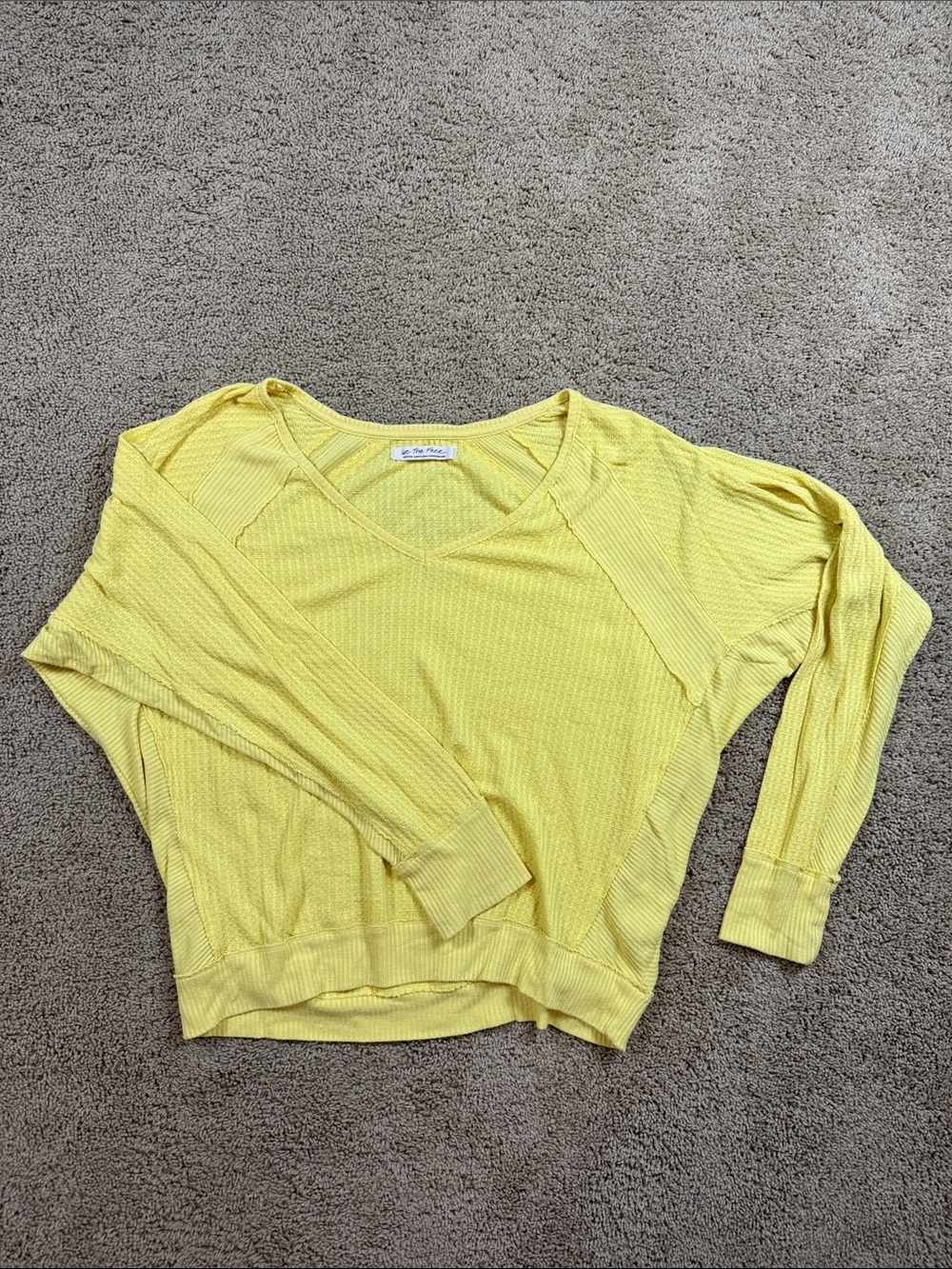 Free People | Lightweight Yellow Waffle V-Neck Pullover | M